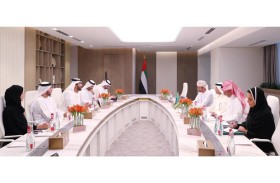 وزير الاقتصاد يبحث مع أمين عام مجلس التعاون  آليات تحول الاقتصادات الخليجية نحو القطاعات الجديدة