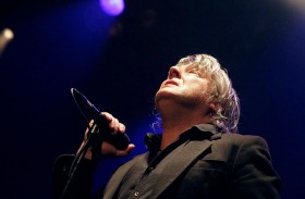 وفاة نجم موسيقى الروك في بلجيكا أرنو