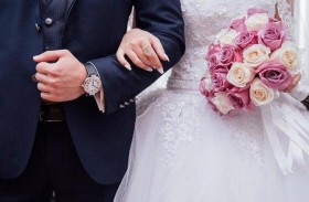 عريس يتهور ويضرب عروسه أمام الجميع