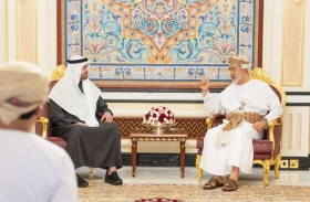 رئيس الدولة وسلطان عُمان يؤكدان إدانة الاعتداء الإسرائيلي على قطر والتضامن معها ودعمها في كل ما تتخذه من إجراءات 