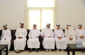 ولي عهد الشارقة و سلطان بن أحمد القاسمي يقدمان واجب العزاء في وفاة عبدالعزيز حمد عبدالرحمن المدفع