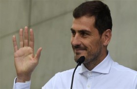  كاسياس يتطوع لإخماد الحرائق في بلد الوليد