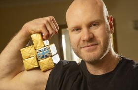 يأكل قالب زبدة يومياً