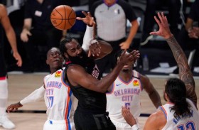 هاردن يقود روكتس لحسم السلسة أمام ثاندر 