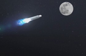 مفاجأة.. 100 نيزك يضرب القمر يوميا