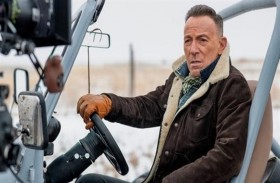 جيب تسحب إعلاناً لسبرينغستين بعد كشف اعتقاله مخموراً