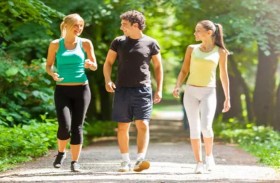 دراسة تكشف فائدة المشي 7000 خطوة فقط في اليوم!