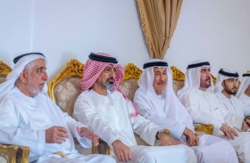 عمار بن حميد يقدم واجب العزاء في وفاة موزة المزروعي