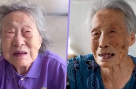 شقيقتان بعمر المائة تُلهبان القلوب بعد لقاء مؤثر