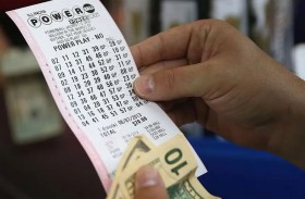 فوز تاريخي في يانصيب بـ1.8 مليار دولار