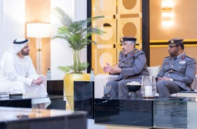 ولي عهد رأس الخيمة يستقبل مديرعام الجنسية بالإنابة