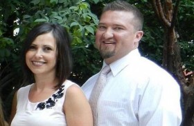 يقتل زوجته لسخريتها منه أمام أطفاله