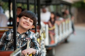 حديقة الحيوانات بالعين تحتفي باليوم العالمي للطفل