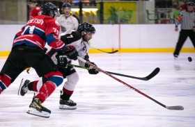 اليوم.. انطلاق النسخة  الـ14 لدوري «هوكي الجليد»