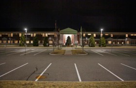 أنوار مدرسة مشتعلة بتواصل لعام ونصف