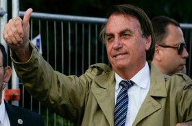 أصبح جايير بولسونارو فزاعة داخل معسكره...!