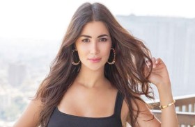 هدى الإتربي مطربة معتزلة في فيلم هيروشيما بطولة أحمد السقا