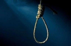 يشاهد حبيبته تشنق نفسها في بث مباشر