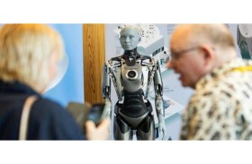 مدرس يزور «تسجيلا عنصريا» للانتقام من مديره