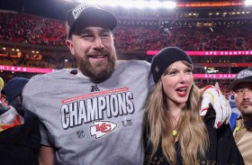 تايلور سويفت تدعم حبيبها بإطلالة قيمتها 10 آلاف دولار