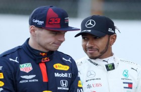 هاميلتون وفيريستابن يناشدون الجمهور الحصول على اللقاح