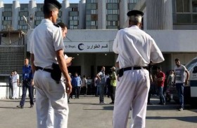 ترمي طفلتها من الطابق الثاني 