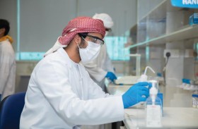 دراسة المساقات العملية والمختبرية لحوالي 3000 طالب وطالبة  بالكليات العملية في جامعة الإمارات 