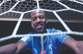 الهلال يعزز دفاعه بحسان تمبكتي 