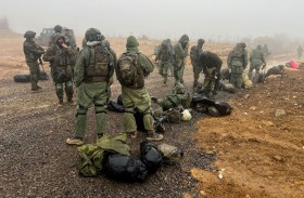 جنوب سوريا.. قوات إسرائيلية متوغلة وجها لوجه مع السكان 