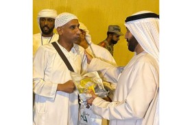 مكتب شؤون الحجاج يوزع 180ألف وجبة على روح الشيخ زايد في مكة المكرمة والمشاعر المقدسة