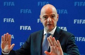 إنفانتينو يدين الإساءة العنصرية ضد لاعب بورنموث