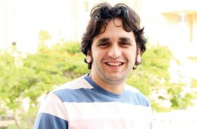 مصطفى خاطر   ... يترقب أصداء (العارف)