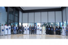 حاكم عجمان يكرم 33 فائزا بجائزة راشد بن حميد للثقافة والعلوم 