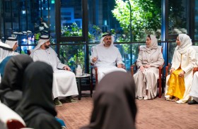 ذياب بن محمد بن زايد يلتقي المشاركين في البرنامج التنفيذي الأول للقادة الإماراتيين من الصف الثاني في الصين