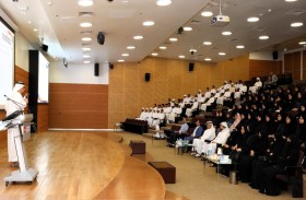 شرطة أبوظبي تعزز وعي الطلبة في جامعة الإمارات بمخاطر المخدرات