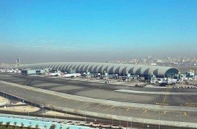 مطارات دبي تنصح المسافرين باستخدام المترو للوصول إلى المطار