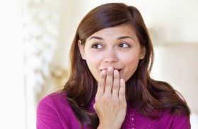 قوام لسانك قد يكشف مدى نقص مستويات B12 لديك