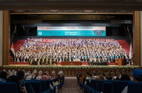 سلطان بن أحمد القاسمي يشهد حفل تخريج طلاب دفعة اليوبيل الفضي بجامعة الشارقة 