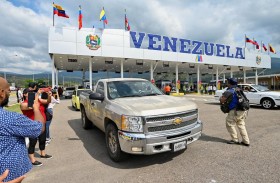  إعادة فتح آخر مركز حدودي مغلق بين فنزويلا وكولومبيا 