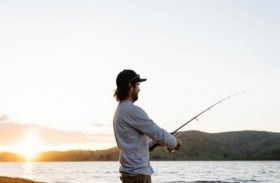 بدلا من السمك.. صياد يصطاد قنبلة