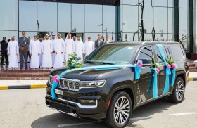 أجرة الشارقة تضيف مركبة جيب الفارهة إلى أسطول مركباتها في مطار الشارقة