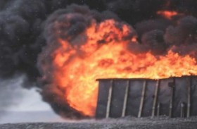 طفل يحارب النيران لإنقاذ شقيقته