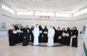 هيئة النقل – عجمان تسعد سائقات أجرة ماهرات