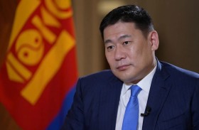 شبهات الفساد تطيح برئيس وزراء منغوليا أمام البرلمان