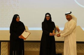 اجتماعية الشارقة تكرم شركاء الشارقة مدينة مراعية للسن