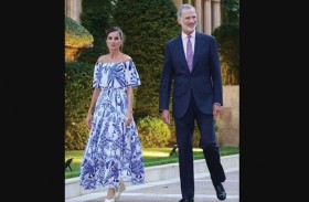 كيف تغيرت أزياء ملكة إسبانيا وتسريحة شعرها بعد الزواج؟