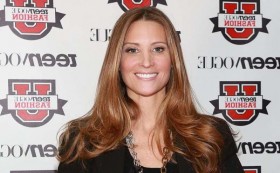 مقاضاة مؤلفة كتاب يتناول تفاصيل عن ميلانيا ترامب  