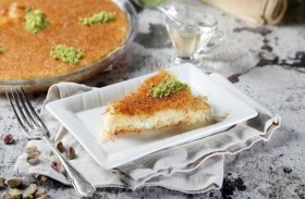 ينتقم من عائلة طليقته بكنافة مسممة