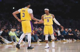 إصابة روندو تبعده شهرين عن ليكرز 