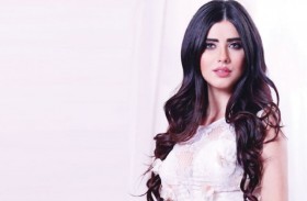 لارا خوري​​ تعتذر عن  «​فتح الأندلس»